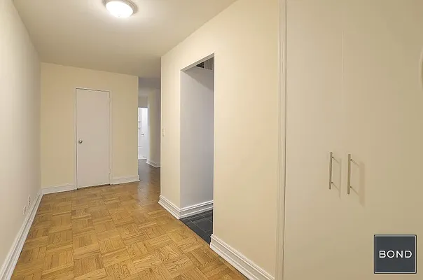 Rented by Bond New York | media 8