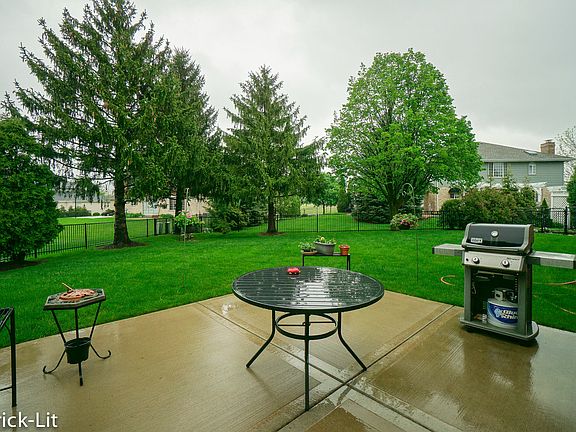 5th image of 22259 Pembrook Dr