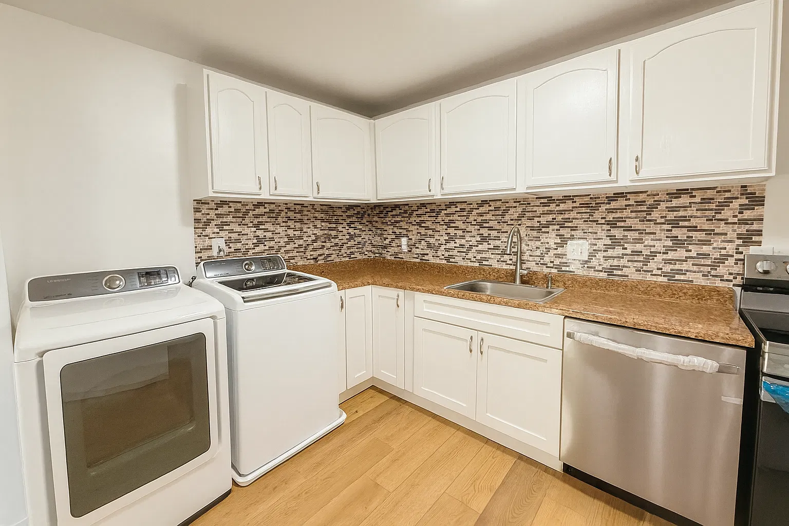 2921 Williamsburg Ct — Photo 4