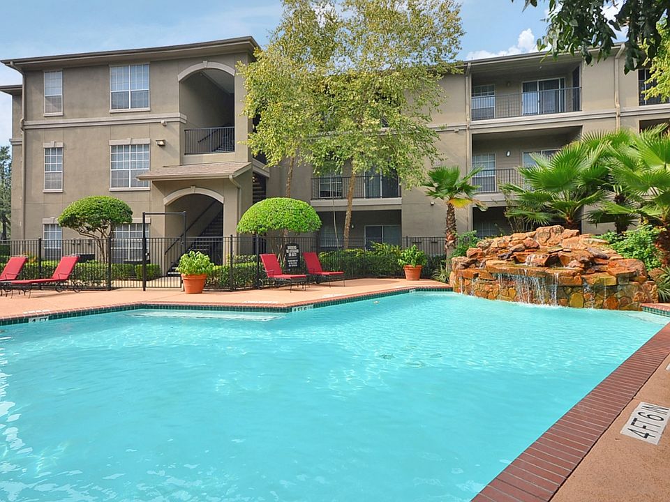 1st image of 11 Oak Ct #A-472
