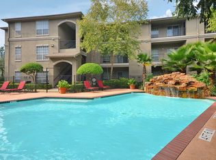 11 Oak Ct #A-472, Houston, TX 77006