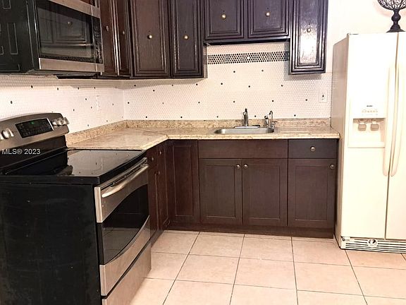 3rd image of 2831 NW 13th Ct
