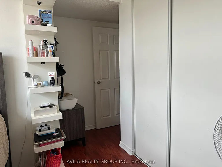 2900 Battleford Rd #210 — Photo 23