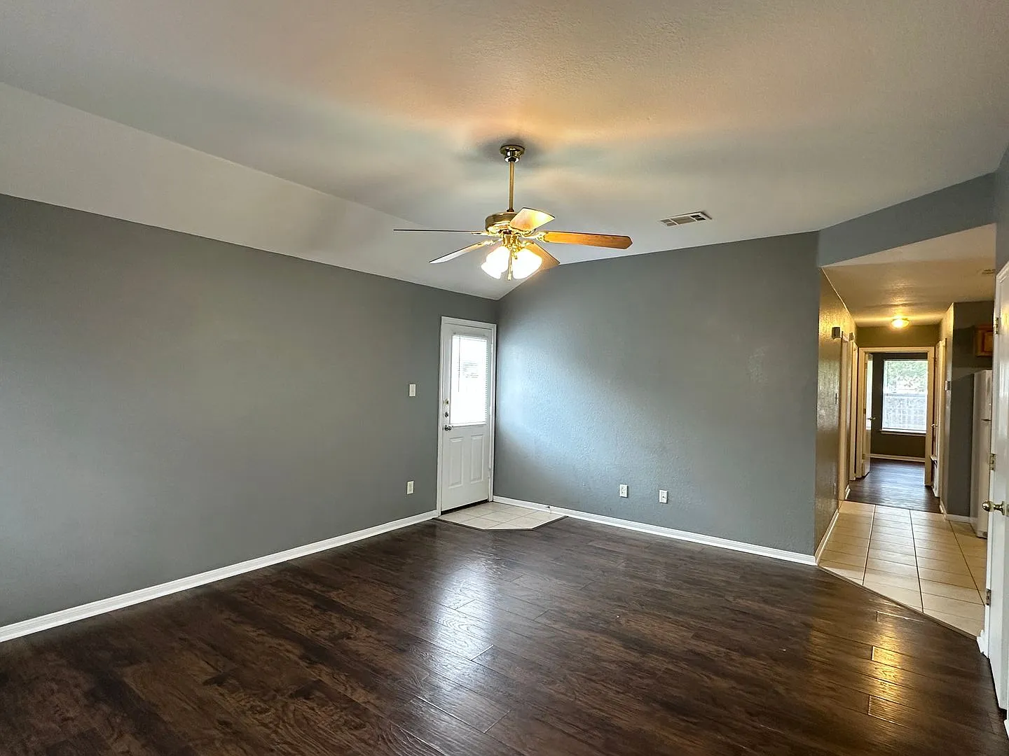 1501 Cinch — Photo 2
