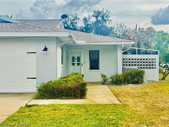 2nd image of 4009 Golfview Rd