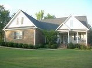 271 Creekside Dr, Arnoldsville, GA 30619