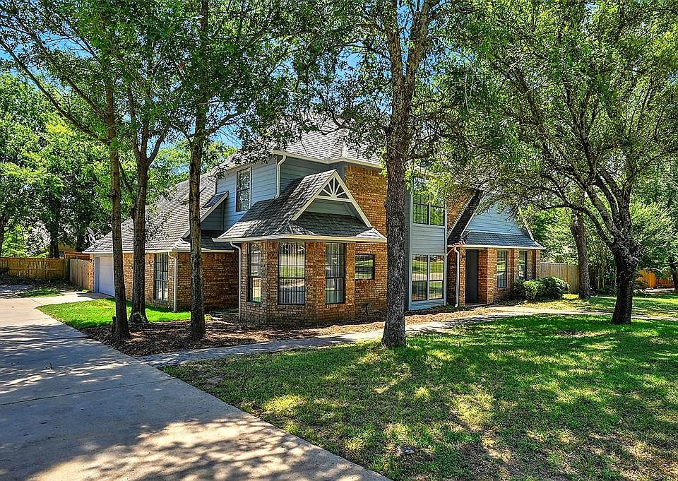 1st image of 223 River Hills Dr