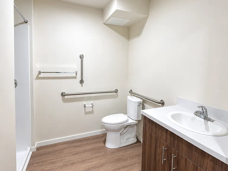 Plaza Apartments — Photo 108