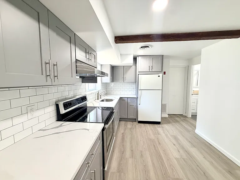 Forest Ave — Photo 2