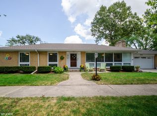 541 Parkwood Ave, Park Ridge, IL 60068