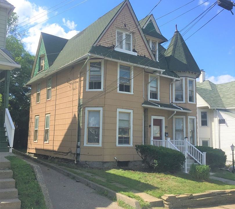 1st image of 79 Chapin St #Efb3dd769