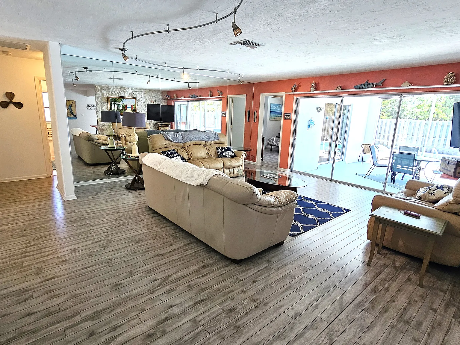 4010 Outer Dr — Photo 3