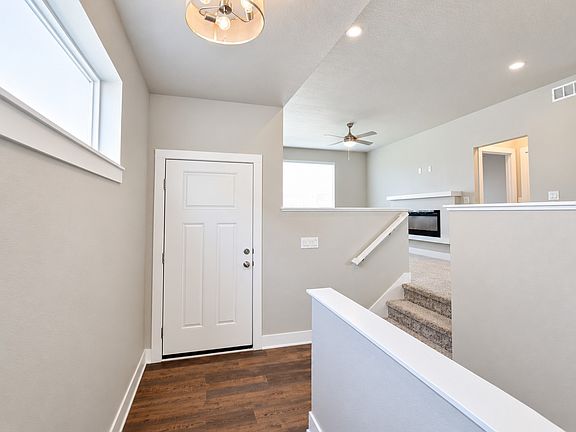 4th image of 342 N Warrior Ln