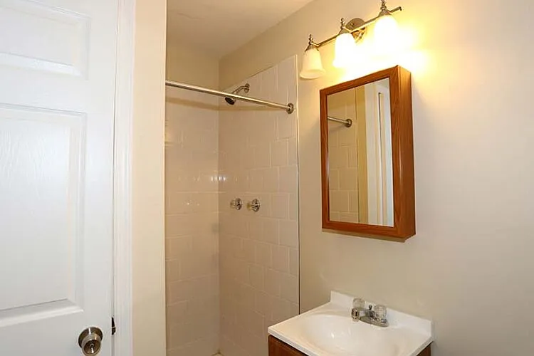 4412 Old Court Rd — Photo 6