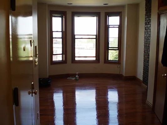 Rented by Maximus Realty Group | media 15