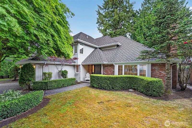 2nd image of 12610 NE 68th Place