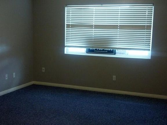 5th image of 1540 S Sandhill Dr