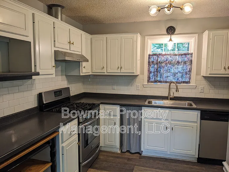145 Diamond Dr — Photo 6