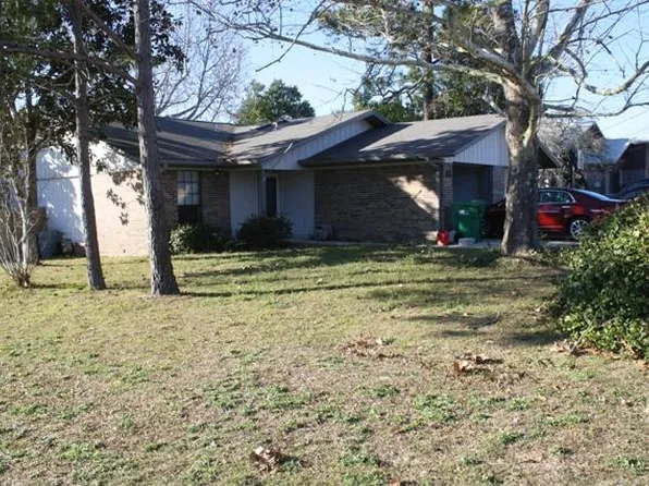83 Catamaran Ln, Shalimar, FL 32579