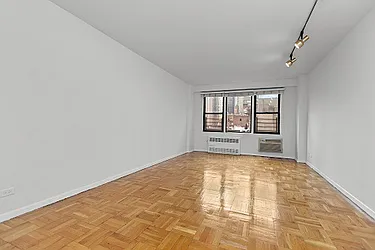 Rented by Manhattan Boutique Real Estate