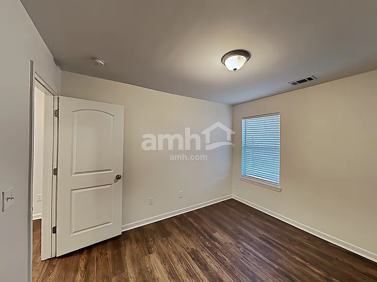 39 Camden Way — Photo 16