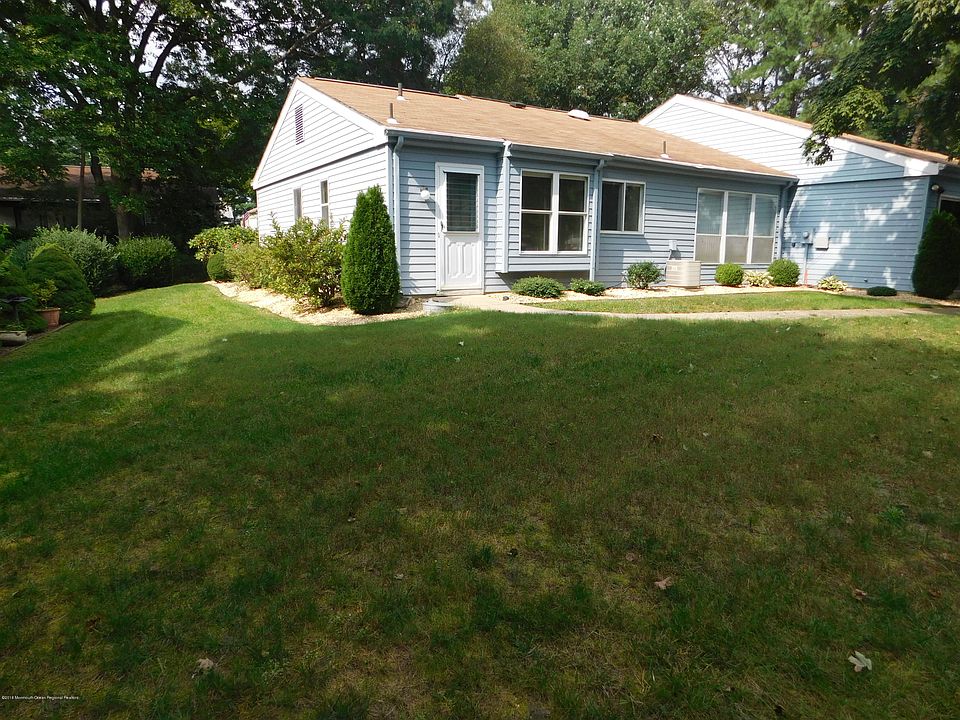 1st image of 669B Buckingham Dr