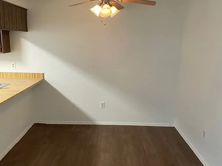 1106 Brighton Dr #C — Photo 10