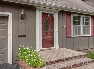 7140 Springfield St, Prairie Village, KS 66208
