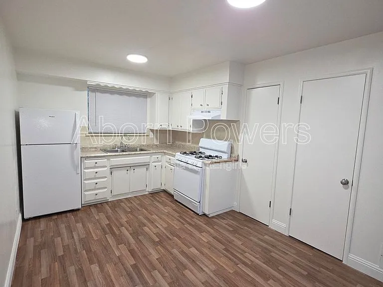 1215 Williams Way #4 — Photo 5