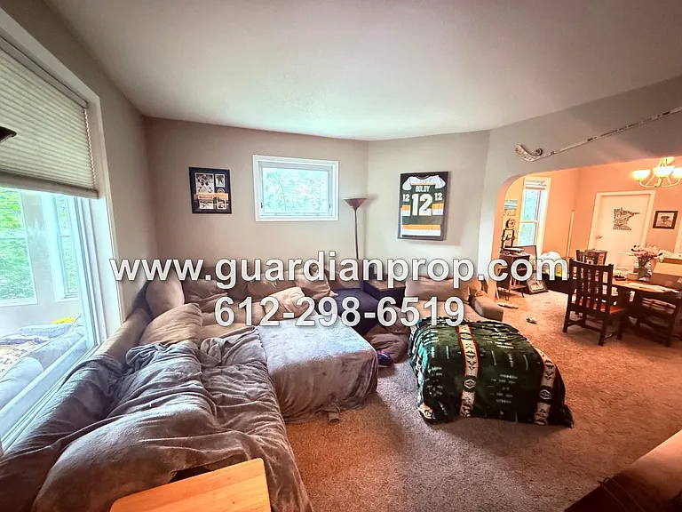 1716 Hewitt Ave — Photo 8