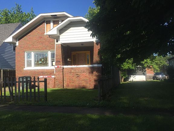 3rd image of 1826 Park Ave