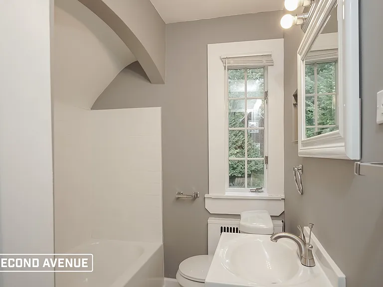 126 Milliken Ave — Photo 9