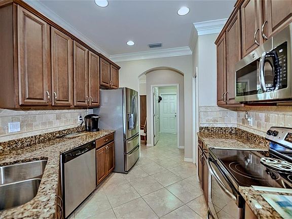 4th image of 20812 Castle Pines Ct