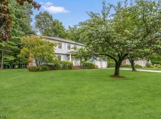 70 Dodge Ct, Mahwah, NJ 07430