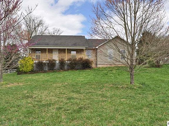 3rd image of 1009 Towns View Dr