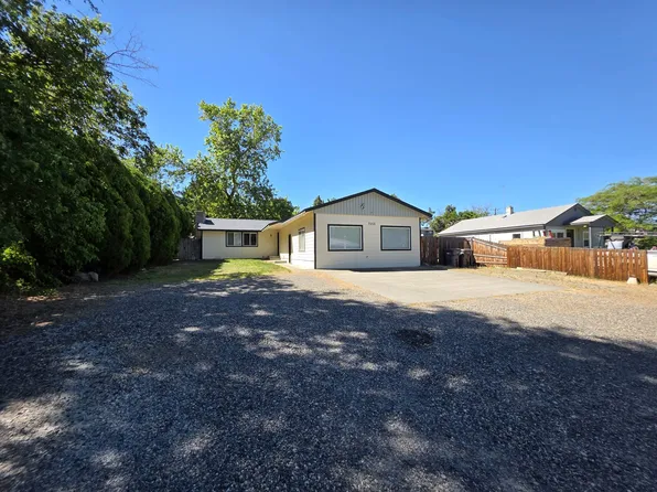 7113 W Arrowhead Ave, Kennewick, WA 99336