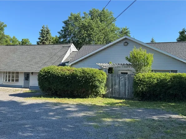 10 Auburn Rd, Lansing, NY 14882