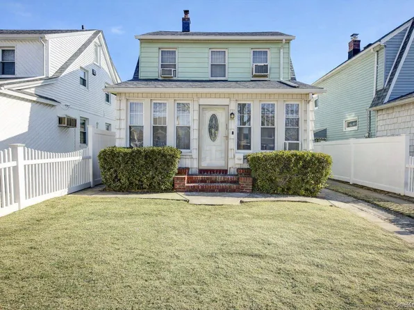 8991 215th Place, Queens Village, NY 11427