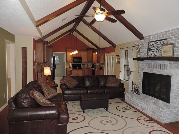 3rd image of 2321 Canal Dr