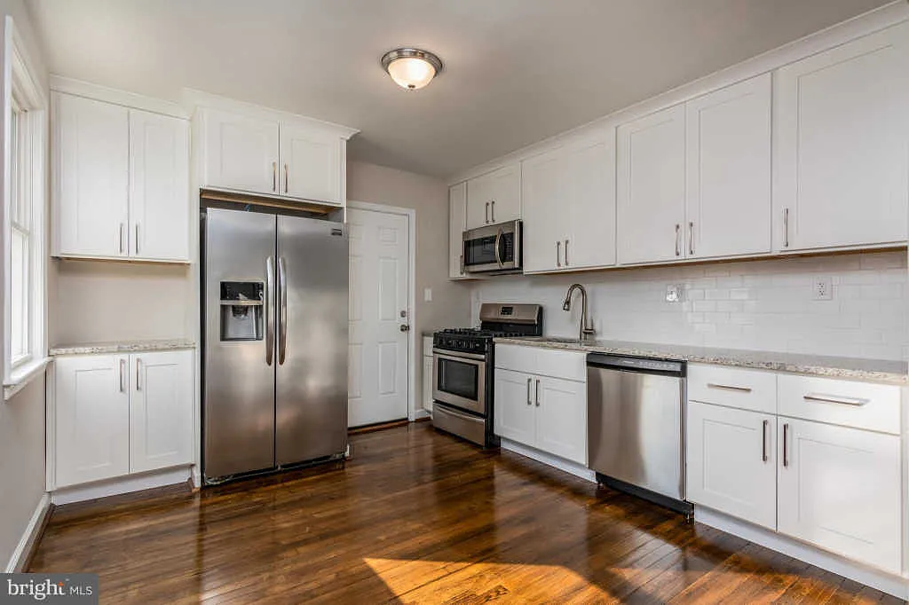 1206 Chapel Oaks Dr photo 1