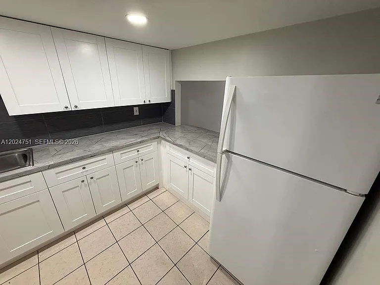 10000 NW 80th Ct #2345 — Photo 5