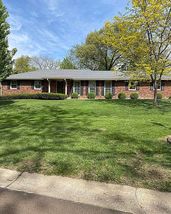 1st image of 1411 Forest Dr