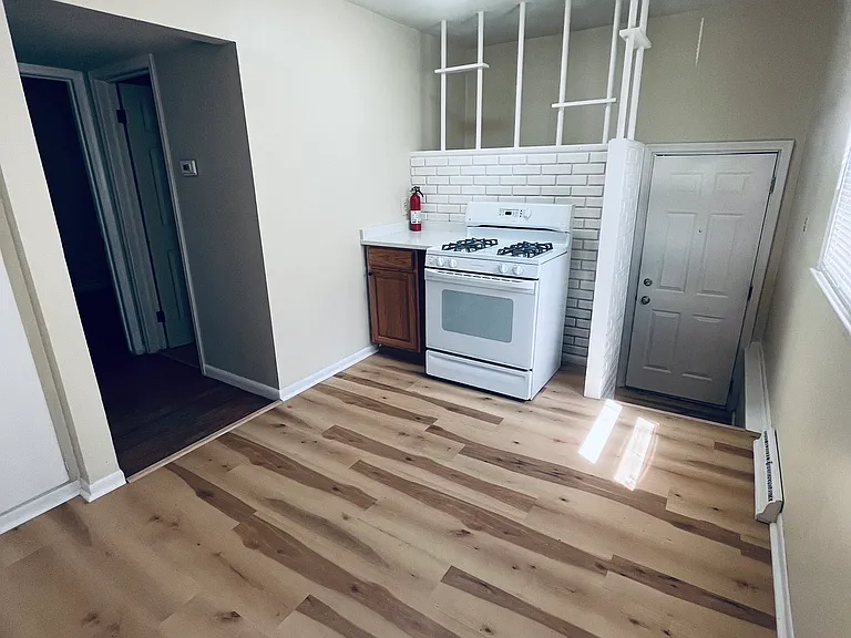 52 W Cornell Ave — Photo 4