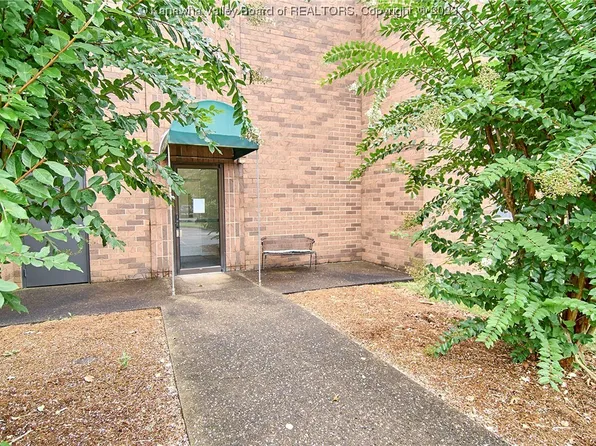 5 Players Club Dr APT B103, Charleston, WV 25311