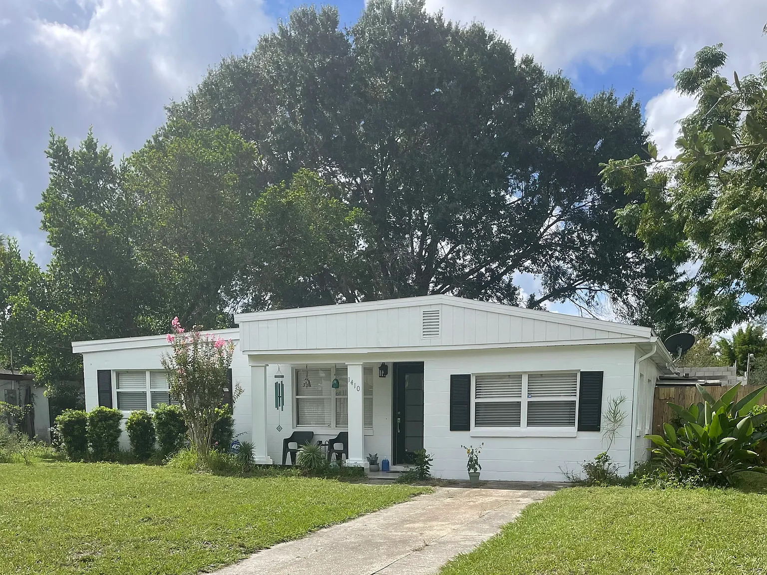 3 bed, 998 sqft, $2,200 — Photo 2