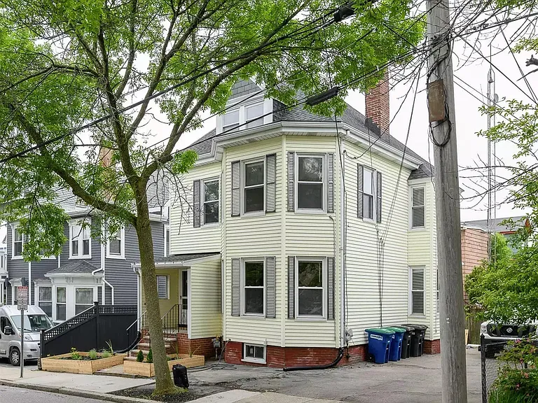 44 Greenville St #2 — Photo 4