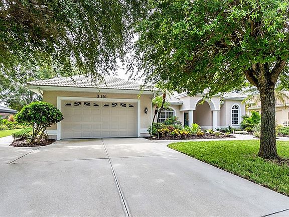 3rd image of 318 Venice Golf Club Dr