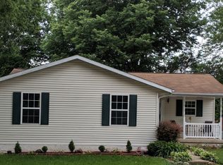 1022 N Market St, Monticello, IL