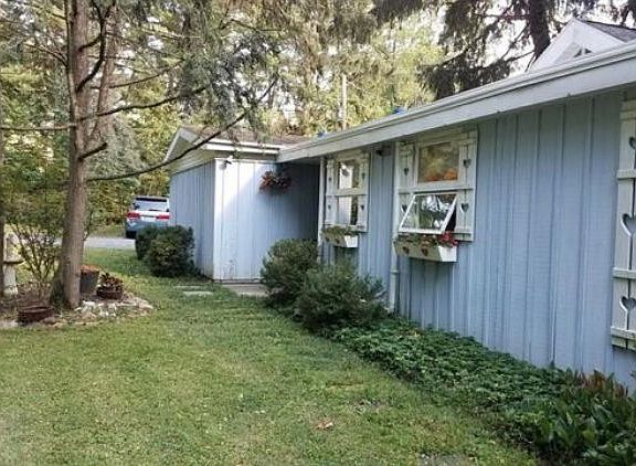 3rd image of 1574 Woodland Dr