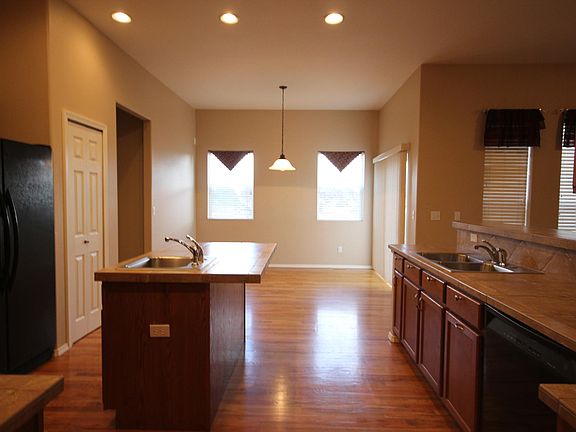 5th image of 9671 Carrington Dr